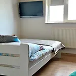 Δωμάτια σε οικογενειακή κατοικία Goscinne U Mirki